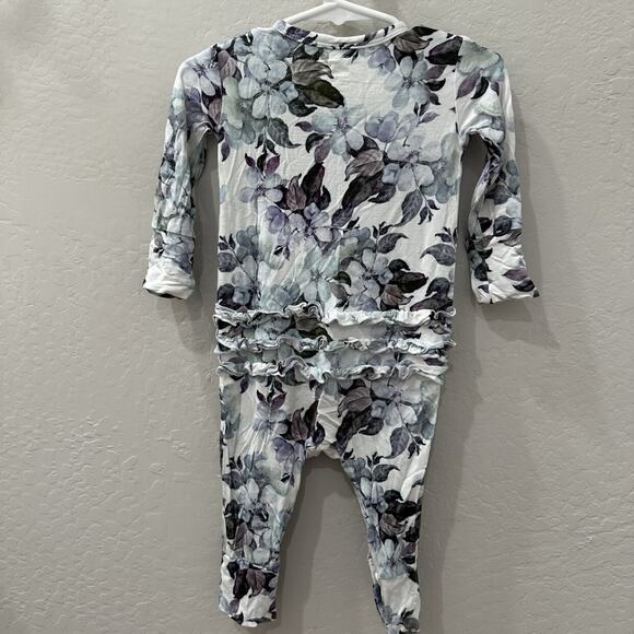 Posh Peanut Jules Dark Floral Ruffle Henley Romper - Picture 8 of 8